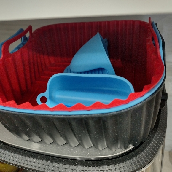 Chefman Air fryer, barely used, 3 months old, like new condition - Picture 2 of 8